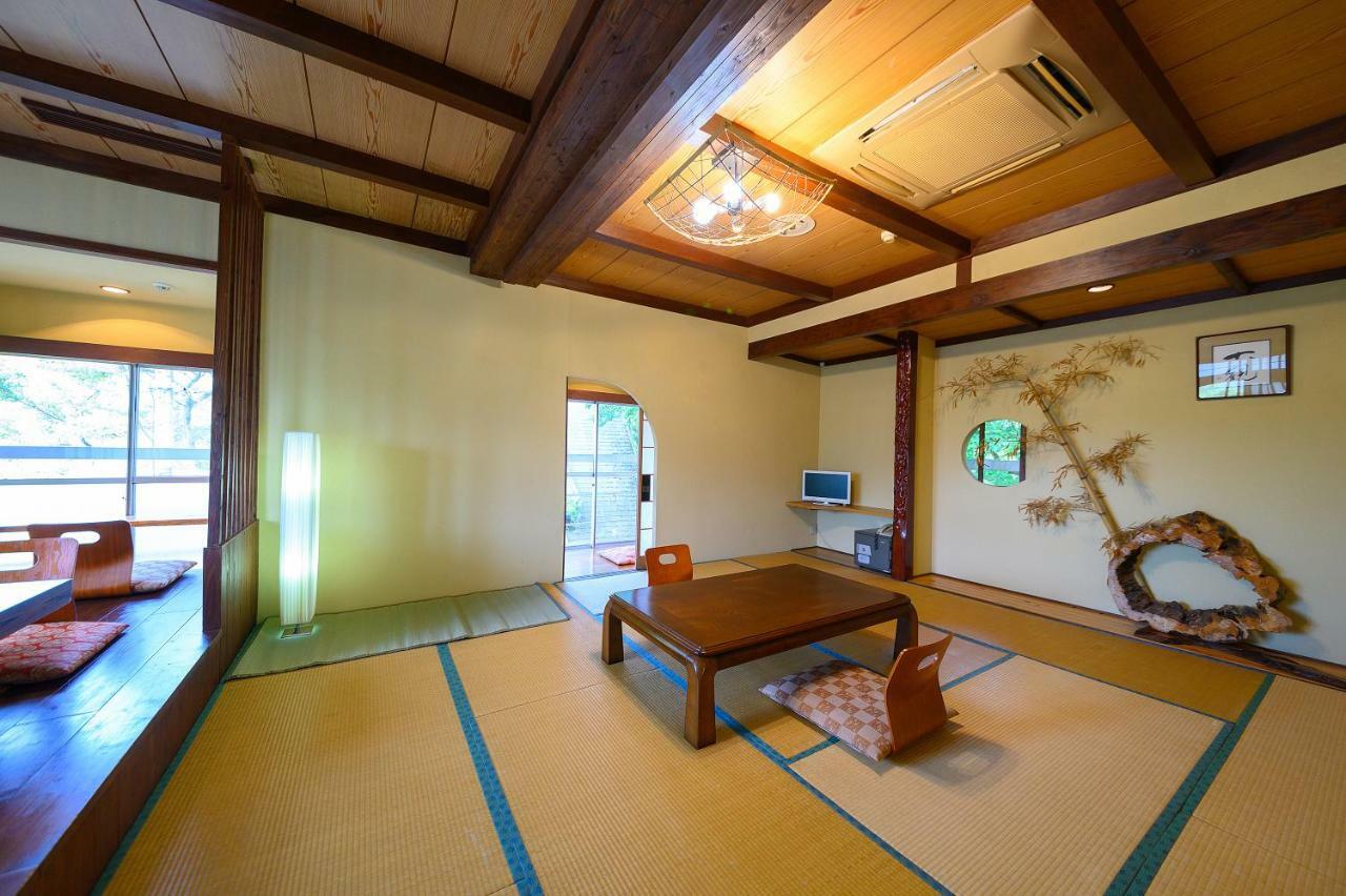 Hôtel Kazeno Sanso Yamashiro à Yufu Extérieur photo